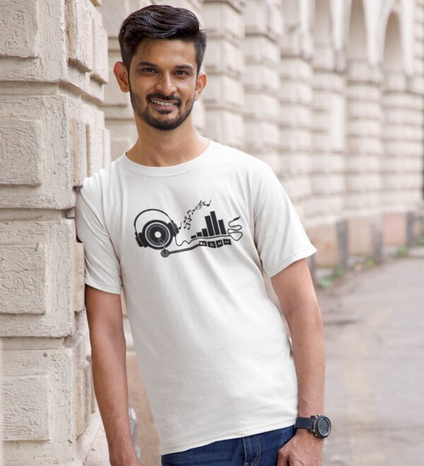 Gym Enthusiast Black Round Neck Cotton Half Sleeved Men's T-Shirt with Printed Graphics - Image 2