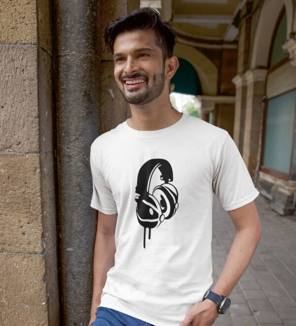 Gym Fitness Club Black Round Neck Cotton Half Sleeved Men's T-Shirt with Printed Graphics - Image 3